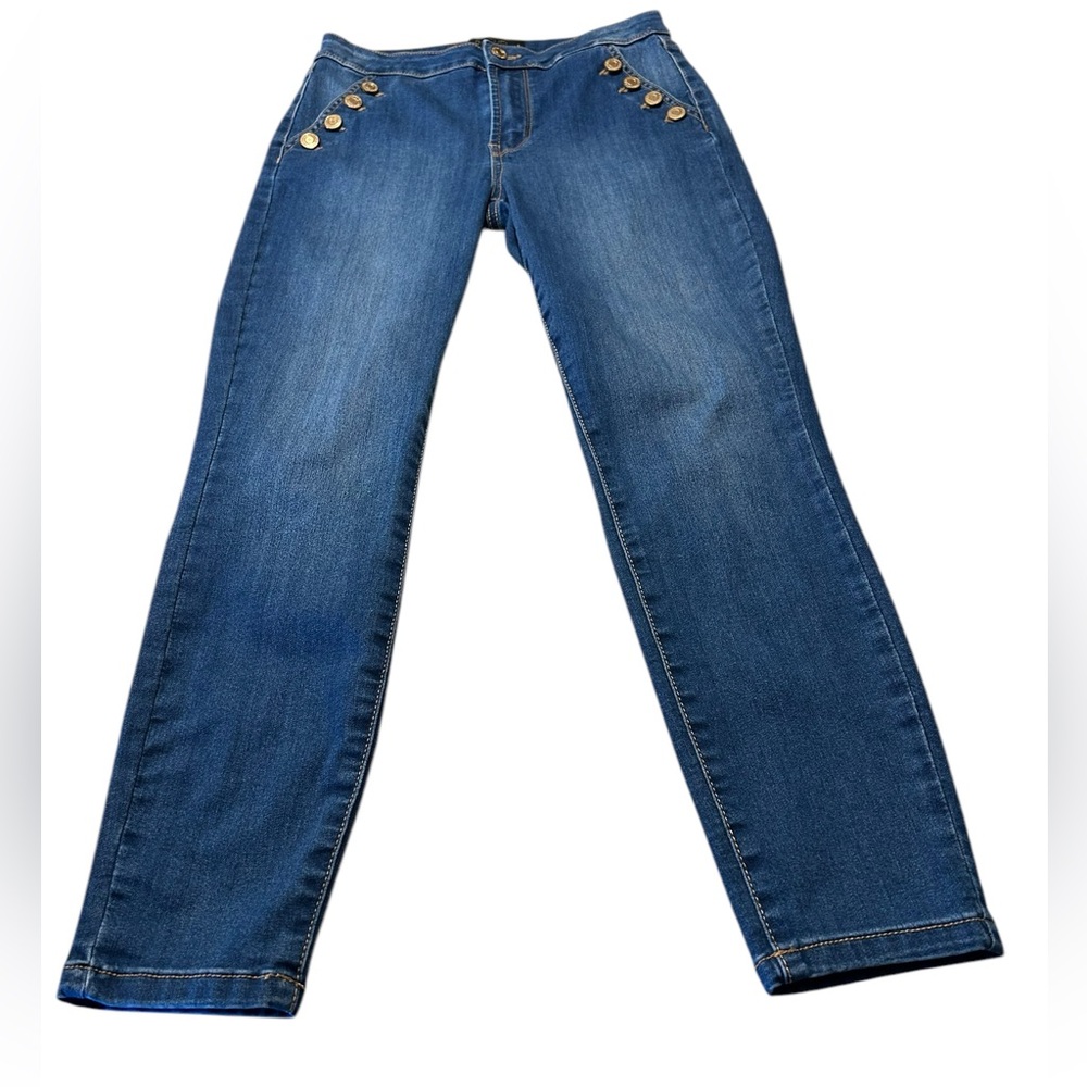Super slick looking Rachael Roy woman’s jeans with the nautical/sailor vibe!